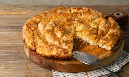 Μπανίτσα με φέτα (βουλγάρικη τυρόπιτα) από τον Άκη Πετρετζίκη