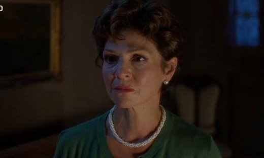 Άγιος Έρωτας:  Η Θάλεια καταρρέει και πανικόβλητη αποφασίζει να απομακρύνει τη Χλόη από τη Στέρνα