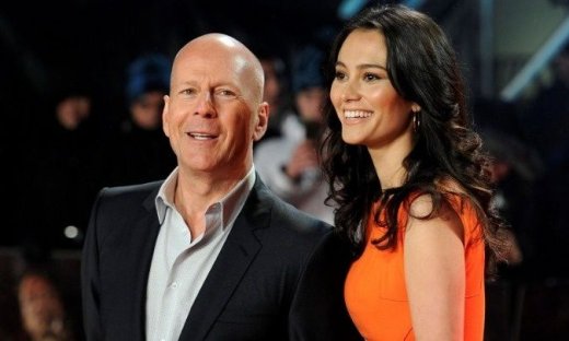 Μπρους Γουίλις: Καλοκαιρινές στιγμές για τη σύζυγό του Έμα Χέμινγκ και τις κόρες τους