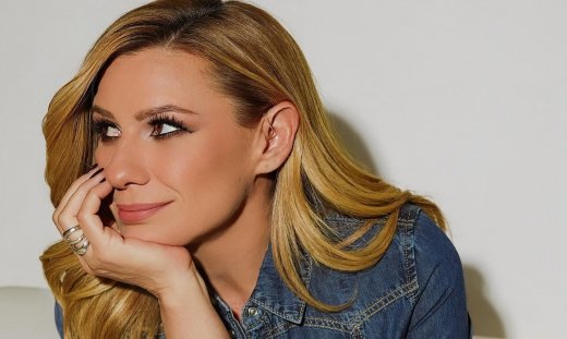 Βούρκωσε η Καραβάτου: Μπήκα στο δωμάτιο της Αέλιας & διάβαζε το κείμενο του Κρατερού, γιατί...