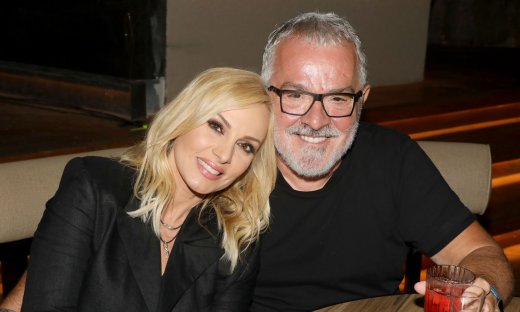 Ντύθηκαν ίδιοι και δεν το πήραν χαμπάρι – Η Πέγκυ Ζήνα και ο Γιώργος Λύρας σε viral στιγμή!