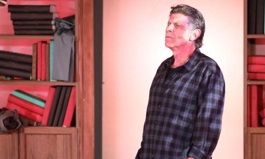 Γιάννης Μπέζος: «Δεν έχω ανεκπλήρωτο όνειρο. Είμαι πολύ γεμάτος... Αυτό που με απασχολεί όμως...»