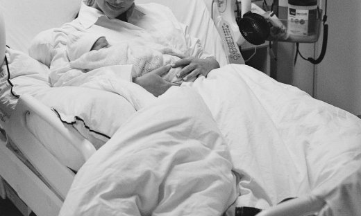 Έγινε πρώτη φορά μαμά και το ανακοίνωσε-Ήταν η πιο τρομακτική, αλλά και πιο λυτρωτική εμπειρία