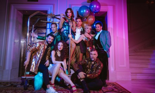 Hotel Amour: Το νέο μιούζικαλ Ευαγγελάτου- Καραμουρατίδη σε σκηνοθεσία Καρύδη έρχεται στο Ακροπόλ