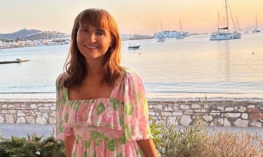 Μάρα Ζαχαρέα: Το μανικιούρ που έκανε στην Πάρο και απογείωσε το μαύρισμά της!