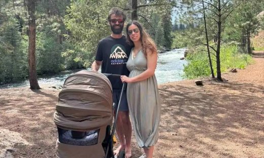 Κατερίνα Στεφανίδη - Μίτσελ Κρίερ: Οι πρώτες βόλτες στη φύση με τον γιο τους