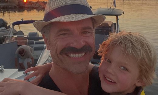 Χρήστος Βασιλόπουλος: Διακοπές στην Ελλάδα με τον 5χρονο γιο του, Απόλλωνα - Μοναδικές εικόνες