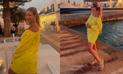 Ζήνα Κουτσελίνη: Η εντυπωσιακή εμφάνιση με off-shoulder φόρεμα στην Πάρο & φόντο το ηλιοβασίλεμα!