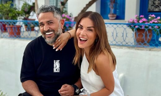 Λασκαράκη – Σουλτάτος: Ρομαντικά καρέ από την Τήνο με φωτογράφο τη μικρή Εύα!