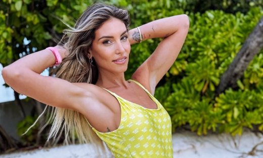 Αθηνά Οικονομάκου: Αυτό είναι το αγαπημένο της χτένισμα για το καλοκαίρι και μάθε τον λόγο