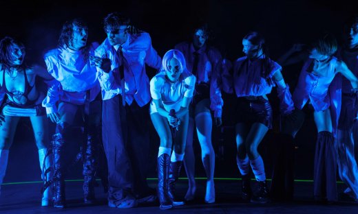 Τάμτα: Απέδειξε τι σημαίνει performance art μπροστά σε 5000 κόσμο