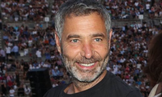 Θοδωρής Αθερίδης: Σε ρόλο - έκπληξη στη συναυλία για τον Στέλιο Καζαντζίδη