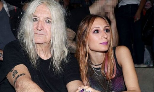 Νίκος Καρβέλας: Αγκαλιά με την σύντροφό του, Έλενα Φερεντίνου στο Μπέρμιγχαμ - Σπάνια φώτο