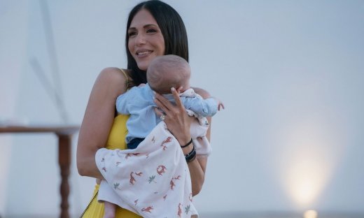Ανθή Βούλγαρη: Μοναδικό το βίντεο από τις ετοιμασίες για τη βάφτιση του γιου της