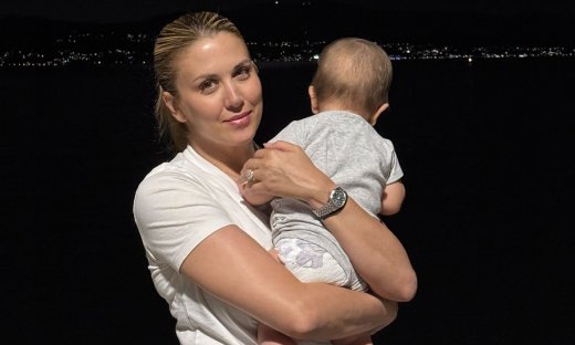 Φωτεινή Πετρογιάννη: Μοναδικές στιγμές με τον γιο της στο πατρικό της στην Εύβοια!