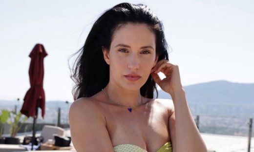 Καλοκαίρι à la Ελένη Βαΐτσου – Δες όλες τις εμφανίσεις της με μαγιό!