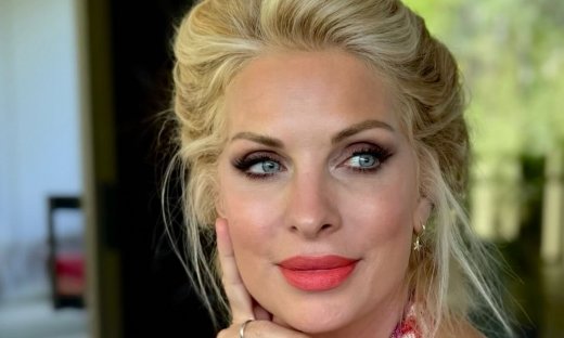 Ελένη Μενεγάκη: Αυτά είναι τα πεθερικά της – Οι σπάνιες φώτο & η σχέση με την παρουσιάστρια