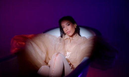 «Συγκοινωνούντα Δοχεία»: Η νέα συνεργασία του Φοίβου με την Φαίη Θεοχάρη