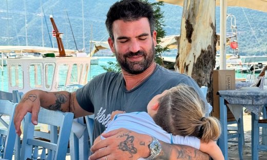 Δημήτρης Αλεξάνδρου: Διακοπές με τον γιο του, Πάρη στην Λευκάδα - Ο λόγος που χαμογελάω κάθε μέρα…