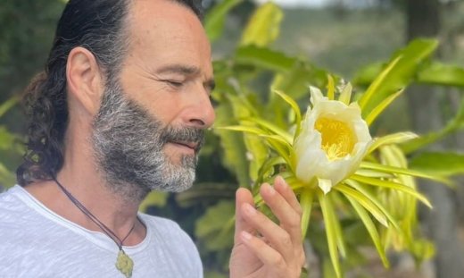 Συγκινεί ο Θανάσης Ευθυμιάδης: «Μόνο αν τα παιδιά αγαπήσουν τα δέντρα, θα σωθούμε»