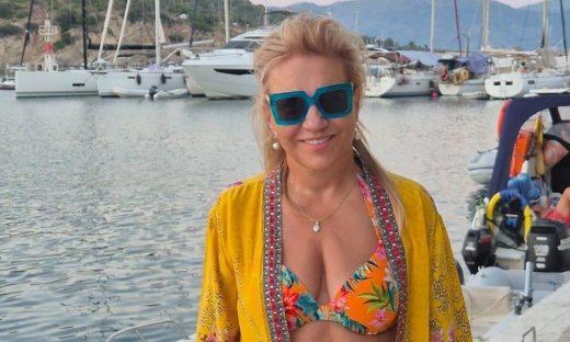 Δέσποινα Μοιραράκη: Η εντυπωσιακή εμφάνιση με μπικίνι στη Λευκάδα μετά την απώλεια κιλών!