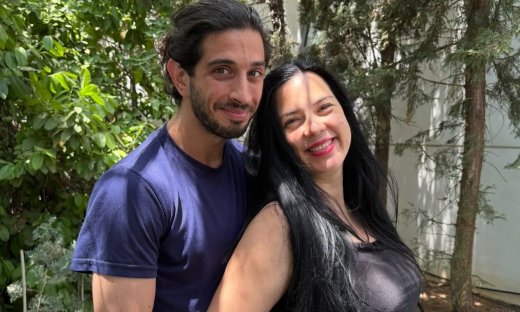 Άννα Τσουκαλά: Γέννησε η 50χρονη ηθοποιός - Η πρώτη φώτο από το μαιευτήριο με το νεογέννητο