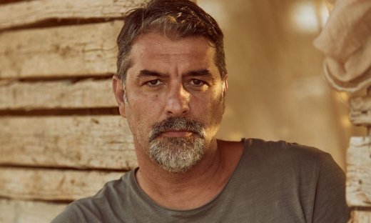 Βασίλης Μπισμπίκης: Η επιστροφή στην tv, o ρόλος του στο Πόρτο Λεόνε και ο έρωτας