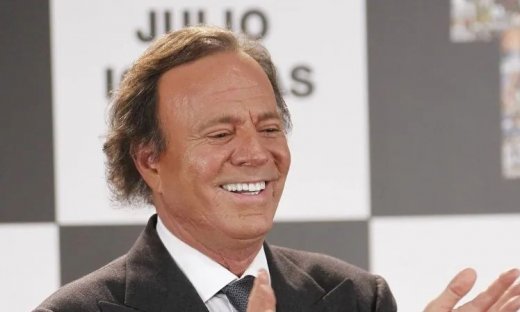 Χούλιο Ιγκλέσιας: Ο τραγουδιστής της αγάπης έγινε 82! Η ζωή μακριά από τα φώτα & το πρόβλημα υγείας