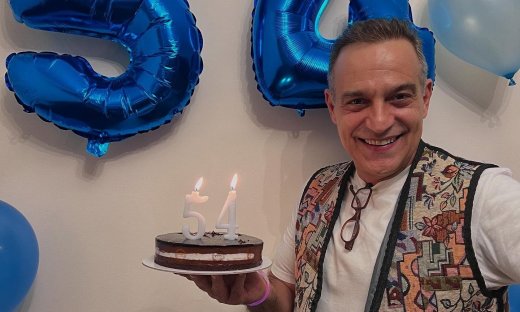 Κρατερός Κατσούλης: Το πάρτι γενεθλίων για τα 54 του χρόνια & η ευχή που κάνει κάθε χρόνο