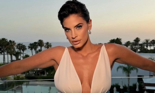 Στην απομόνωση η Χριστίνα Μπόμπα: «Περνώ και μόνη μου καλά» - Τι της συνέβη;