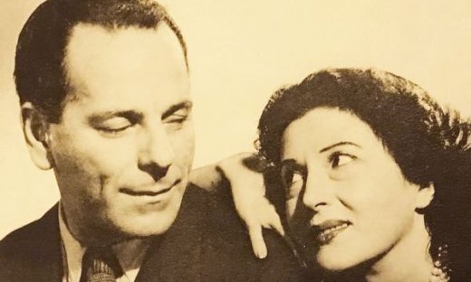 Παξινού - Μινώτης: Το σπάνιο στιγμιότυπο από τη δεκαετία του ’40 στο σπίτι τους στο Λος Άντζελες