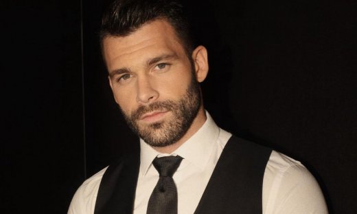 «Μα πώς μπορεί να γίνει μήνυση σε ένα παράσιτο;»: Αντέδρασε ο Στάθης Σχίζας σε σχόλιο στο twitter