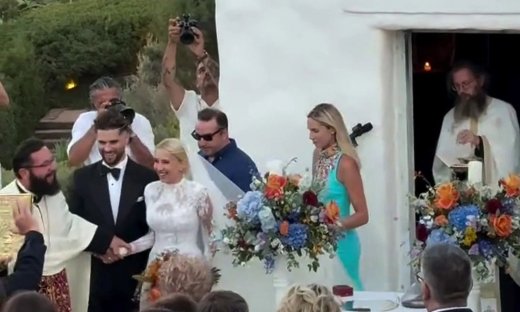 Παντρεύτηκαν ο FY και η Αλεξία Κεφαλά - Οι πρώτες εικόνες από τον γάμο του τράπερ
