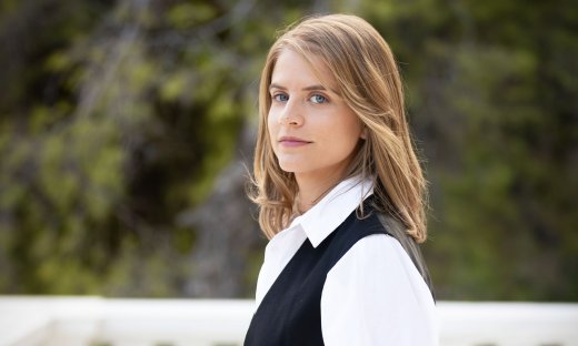 Grand Hotel-Δανάη Μιχαλάκη: Το who is who της Φρίντας Ζάππα και οι πρώτες εικόνες