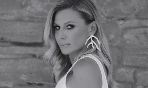 Καραβάτου για τις υπέρογκες αμοιβές κάποιων παρουσιαστών: «Αυτά τα χρήματα δεν τα ‘χω ξανακούσει»