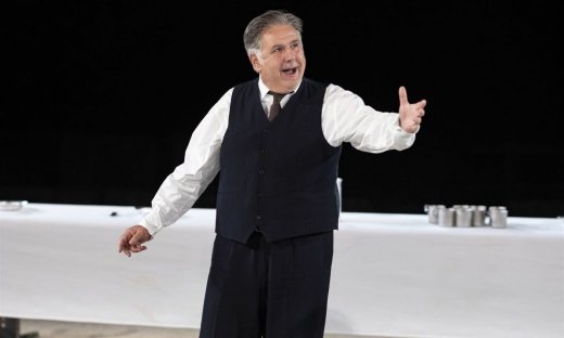 Ιεροκλής Μιχαηλίδης: Η ηλικία, ο γάμος στα 25 και η φιλόλογος κόρη