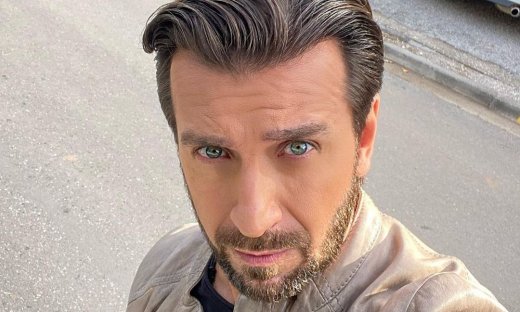 Ο Θάνος Πετρέλης έχει γενέθλια - Η ηλικία, η οικογένεια & τα σουξέ που άφησαν εποχή!