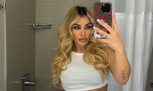 Κόνι Μεταξά: «Η σχέση μου με το φαγητό, το σώμα και το γυμναστήριο δεν είναι υγιής»