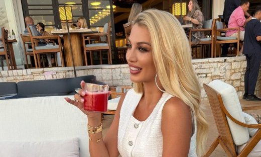 Κωνσταντίνα Σπυροπούλου: Έφτιαξε το viral γλυκάκι του καλοκαιριού – Η light συνταγή του