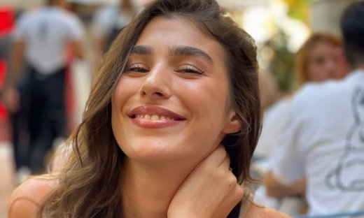 Χρύσα Μιχαλοπούλου: Οι διακοπές στην Κρήτη και η πόζα με τις φίλες της