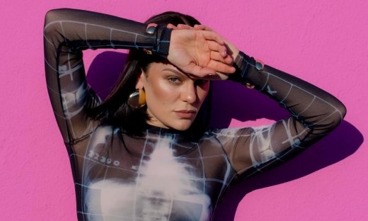 Συγκλονίζει η Jessie J – Η εξομολόγηση για τον καρκίνο του μαστού και η αναβολή της περιοδείας της