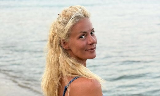 Ζέτα Μακρυπούλια: «Μόνο στη θάλασσα θα με βρείτε» –Η βόλτα με σκάφος πριν τελειώσουν οι διακοπές της
