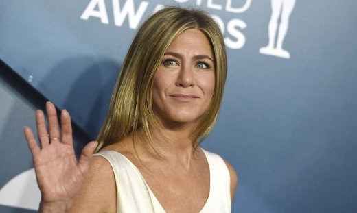 Τζένιφερ Άνιστον: «Με έχουν καλέσει αλλά δεν έχω πάει ποτέ στο Met Gala»