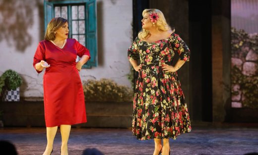 Δανάη Μπάρκα: Το απίστευτο on stage λάθος της Βίκυς Σταυροπούλου και το νευρικό της γέλιο στο TikTok