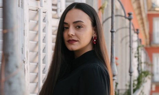 Ελληνίδα πάει στα Grammy με… ριζίτικο – Η απίστευτη πορεία της Erini από την Κρήτη στη Νέα Υόρκη!