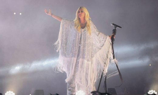 Άννα Βίσση: Το διπλό Sold out, οι οδηγίες & οι δημιουργίες που θα τη δουν να φοράει 130.000 θεατές