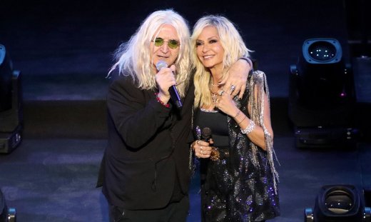 Άννα Βίσση – Νίκος Καρβέλας: Η πιο τρυφερή στιγμή της βραδιάς -Το γράμμα, το «σ’ αγαπάω» & η αγκαλιά