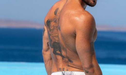 Γνωστός ηθοποιός εσπευσμένα από τη Μύκονο σε νοσοκομείο στην Αθήνα - Τι συνέβη;