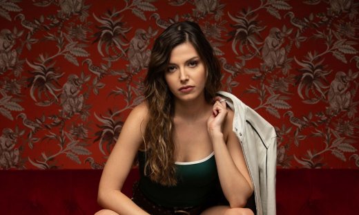 Θεανώ Κλάδη: Όσα πρέπει να ξέρεις για τη Βιβή Τσατσάνη στη σειρά Γιατί ρε πατέρα;