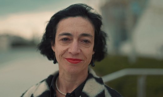 Έλενα Τοπαλίδου: Εμφανίστηκε με γύψο στο πόδι – Τι της συνέβη;